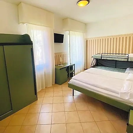 Ξενοδοχείο Ideal Μαλτσεζίνε